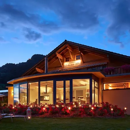 Serviced Eigerblick Apartment