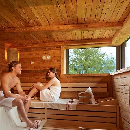 Serviced Eigerblick Apartment *